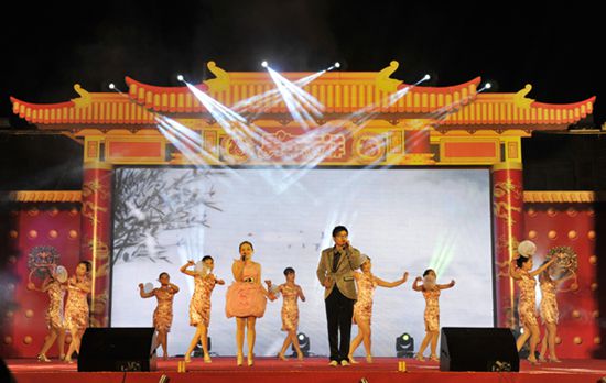 6检验科歌舞:龙文.jpg