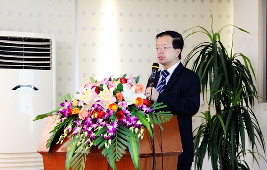 美国约翰.霍普金斯医院李治平教授应南方医院消化内科刘思德主任邀请来我院消化内科访问交流2。（摄影 徐扬志）.jpg