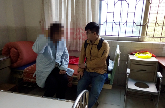探访病房,关爱满怀.jpg