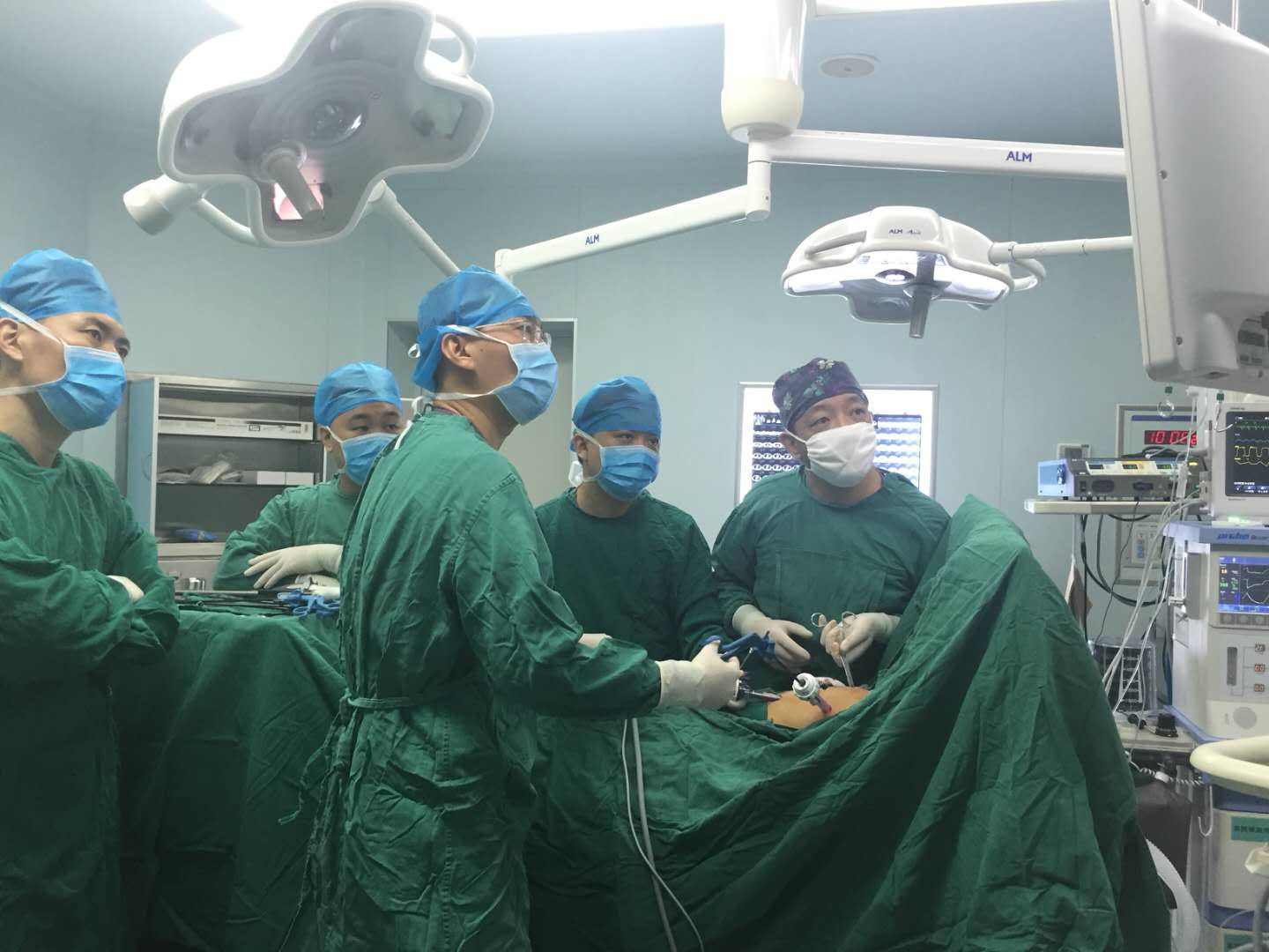 生命接力，上海市肺科医院一天完成三台高难度肺移植手术_医药资讯-邻医网资讯频道
