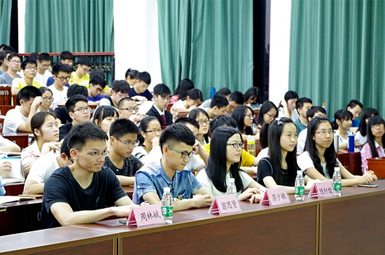经验交流会现场.jpg
