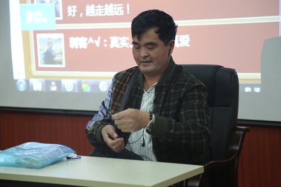 丝网花表演2.JPG